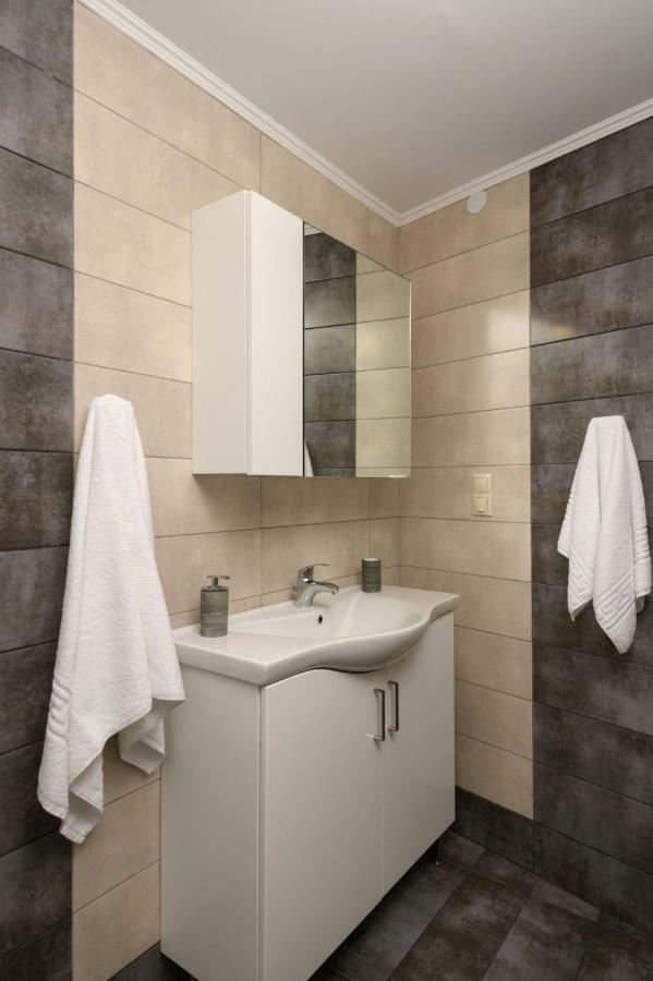 Coral Sea Apartment Kokkinos Pirgos Bagian luar foto